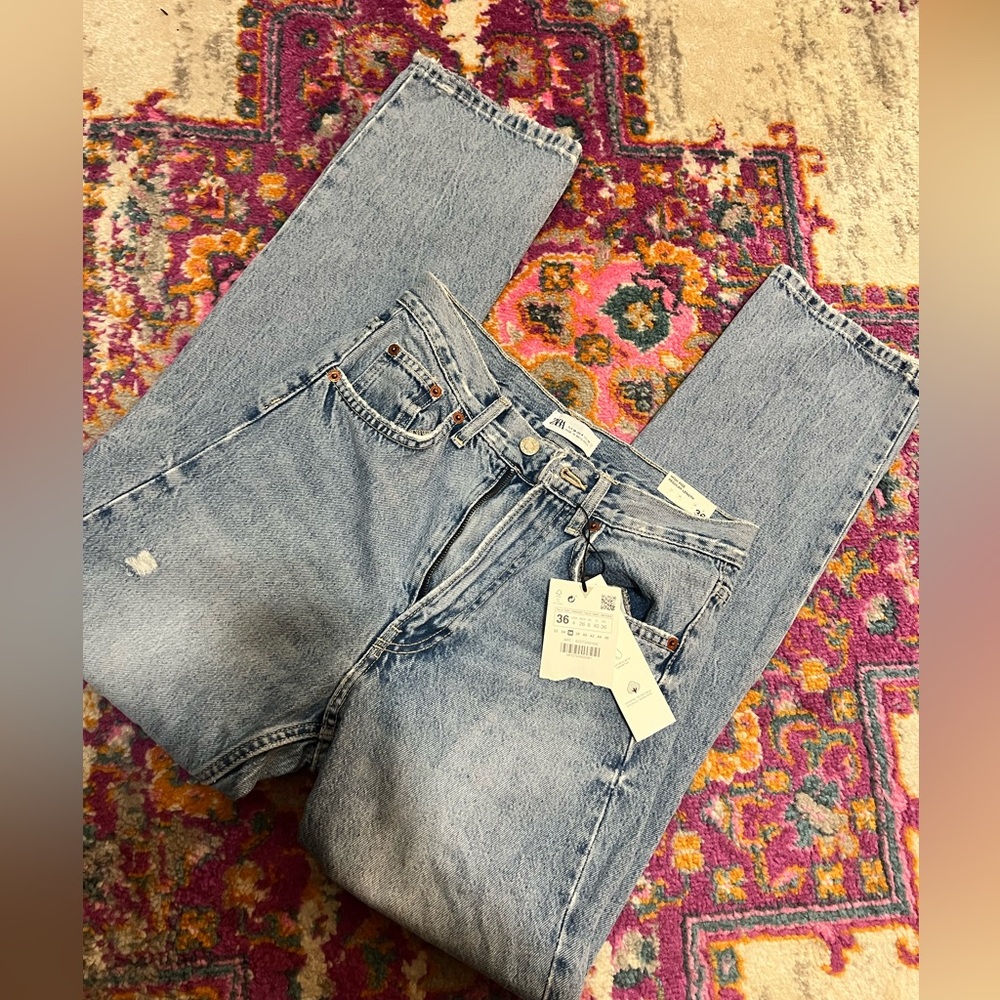 NWT Zara Straight Fit Jeans